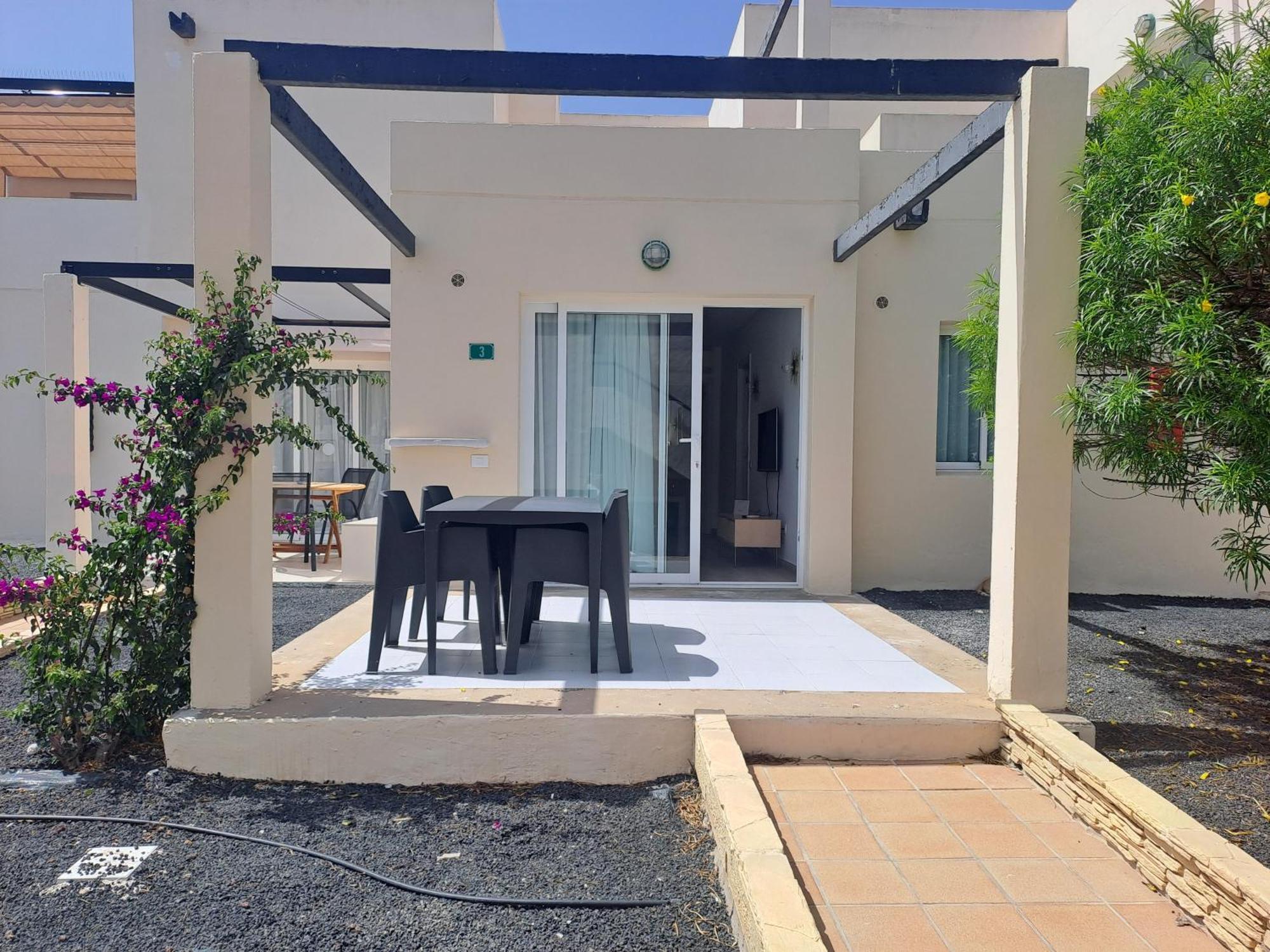 Homeforguest Apartamento Con Terraza Y Piscina En Corralejo Dış mekan fotoğraf