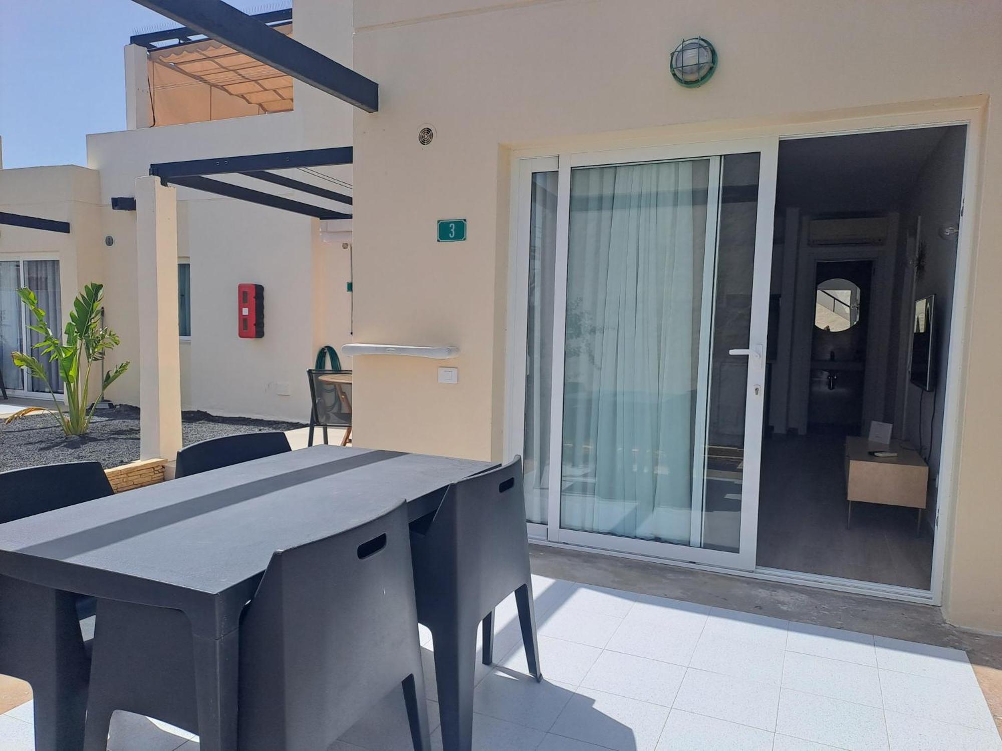 Homeforguest Apartamento Con Terraza Y Piscina En Corralejo Dış mekan fotoğraf