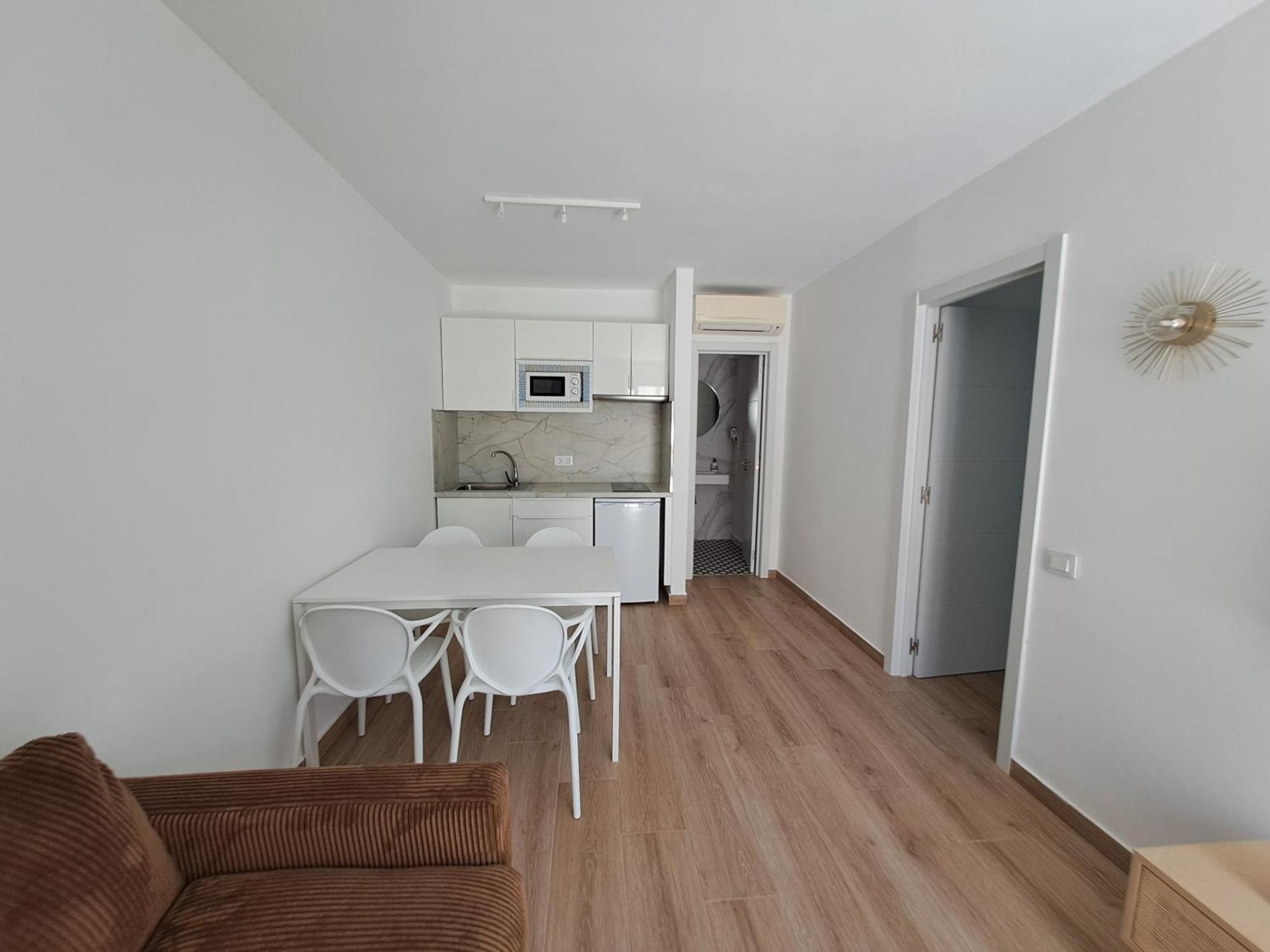 Homeforguest Apartamento Con Terraza Y Piscina En Corralejo Dış mekan fotoğraf